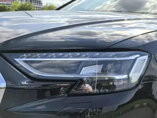 Audi A8 2024