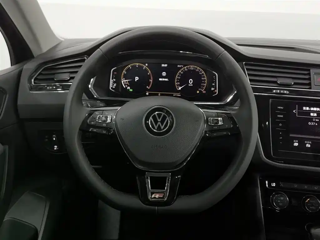 Volkswagen Tiguan L 2021 — фото 11