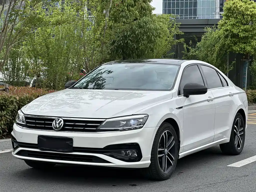 Volkswagen Lamando 2019 — фото 1