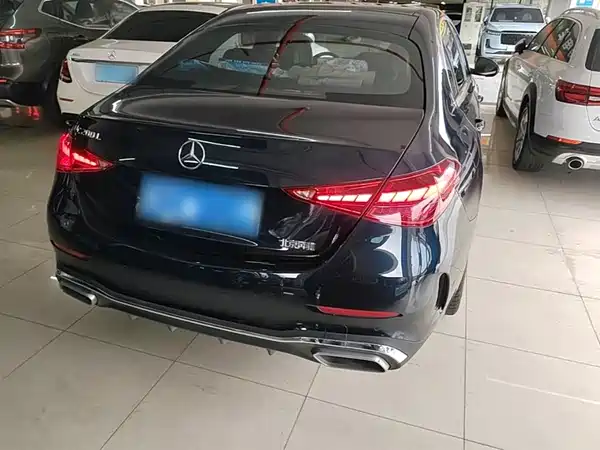 Mercedes-Benz C-Class 2024