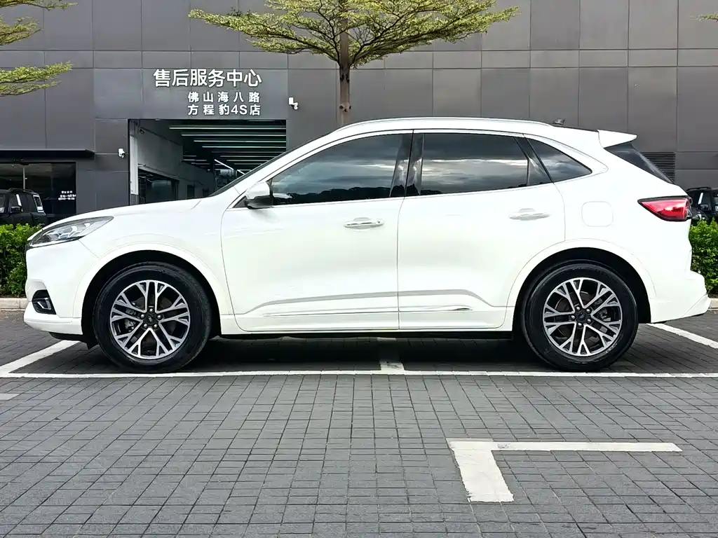 Ford Edge 2020 — фото 23