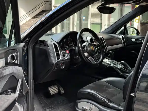 Porsche Cayenne 2015
