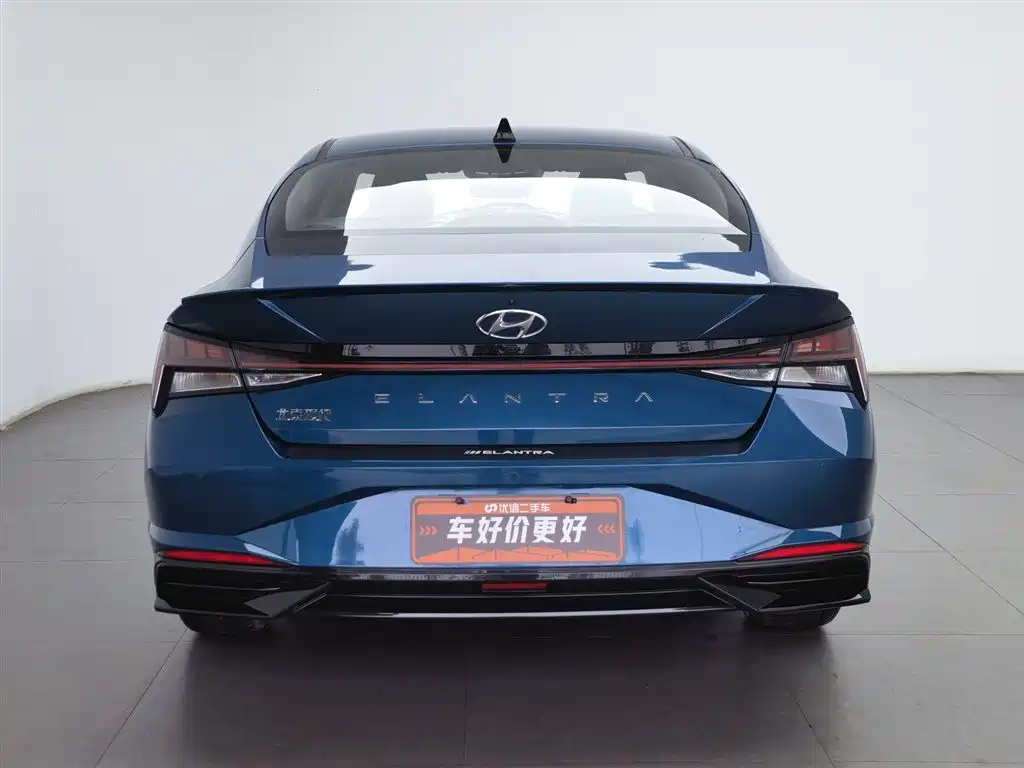 Hyundai Elantra 2023 — фото 4