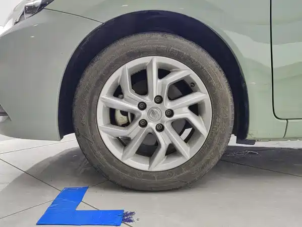 Nissan Tiida 2023