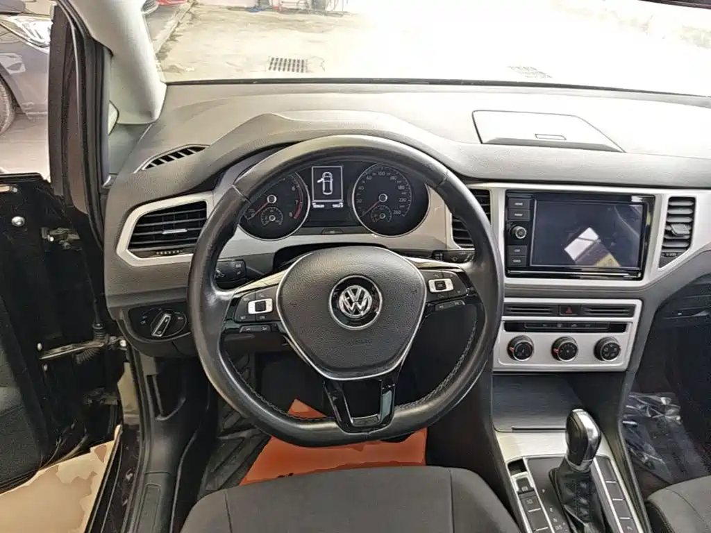 Volkswagen Golf Sportsvan 2016 — фото 11