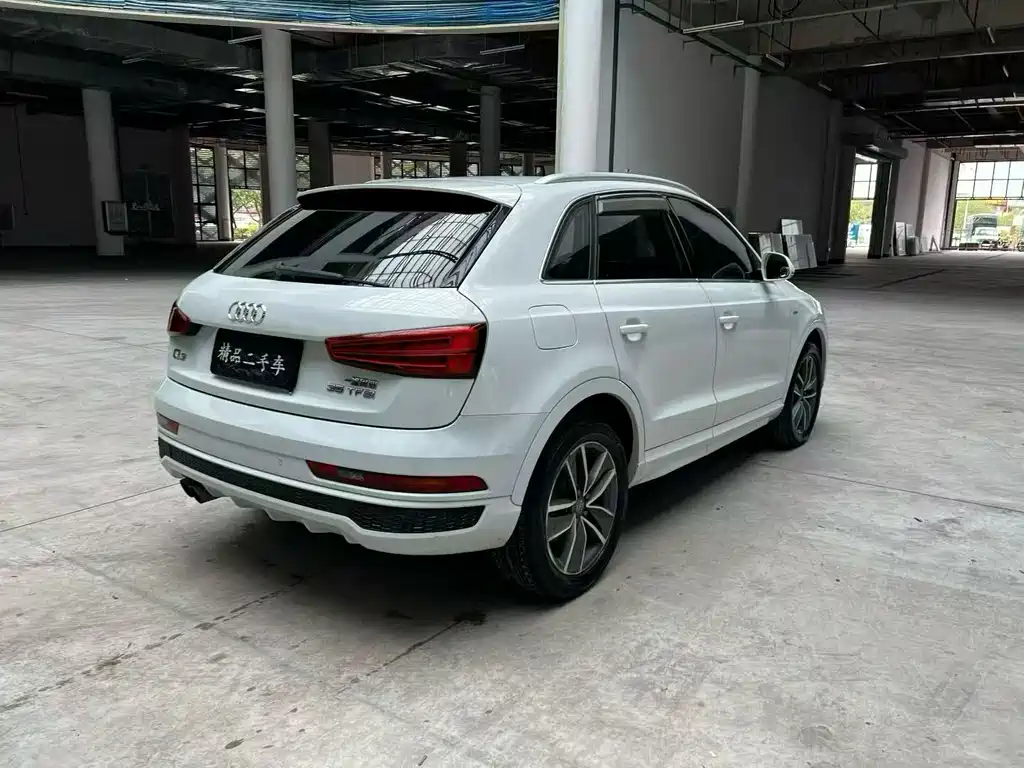 Audi Q3 2019 — фото 9