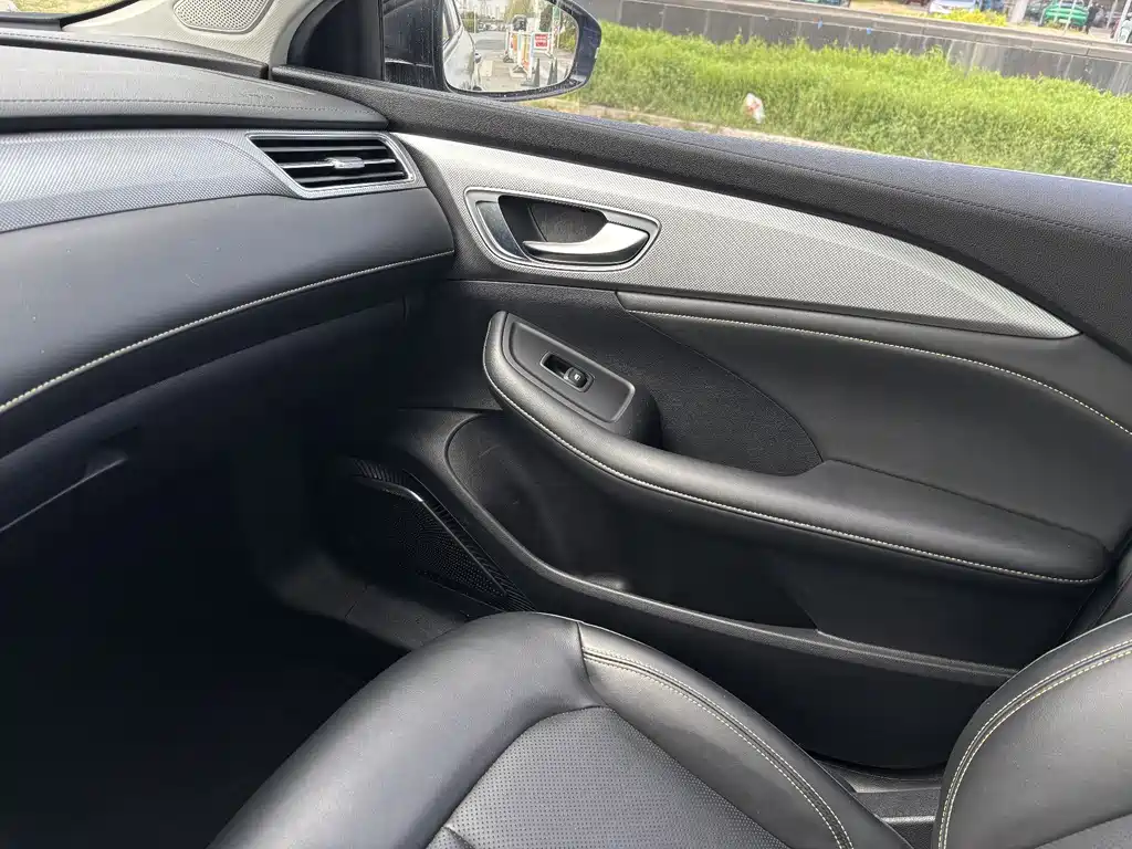 Roewe MAX 2021 — фото 17