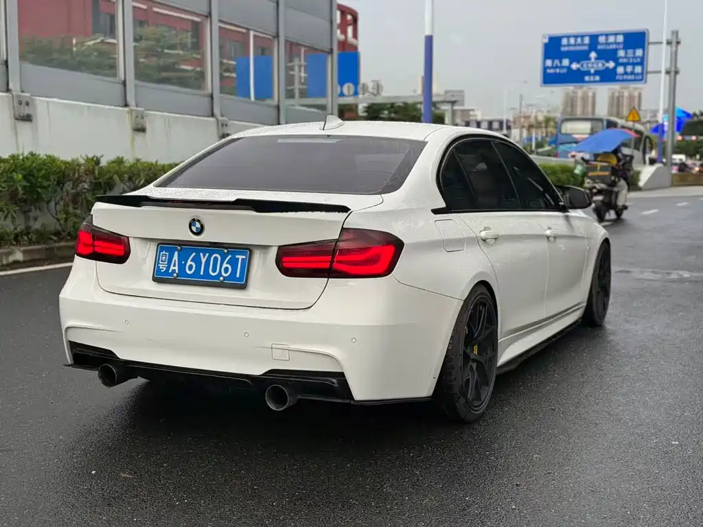 BMW 3 Series 2019 — фото 9