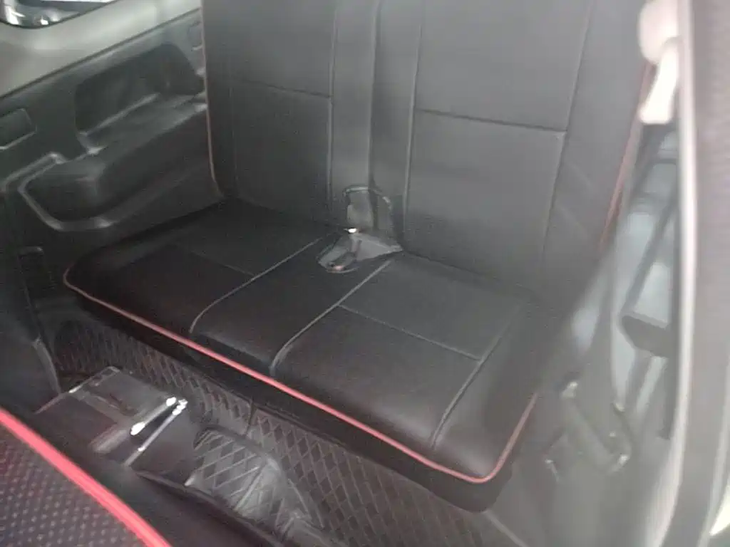 Suzuki Jimny 2018 — фото 13