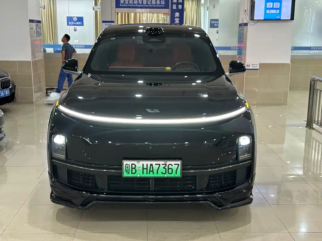 Li Auto Li L9 2025