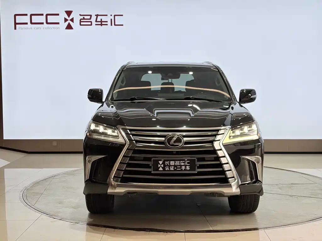 Lexus LX 2017 — фото 2