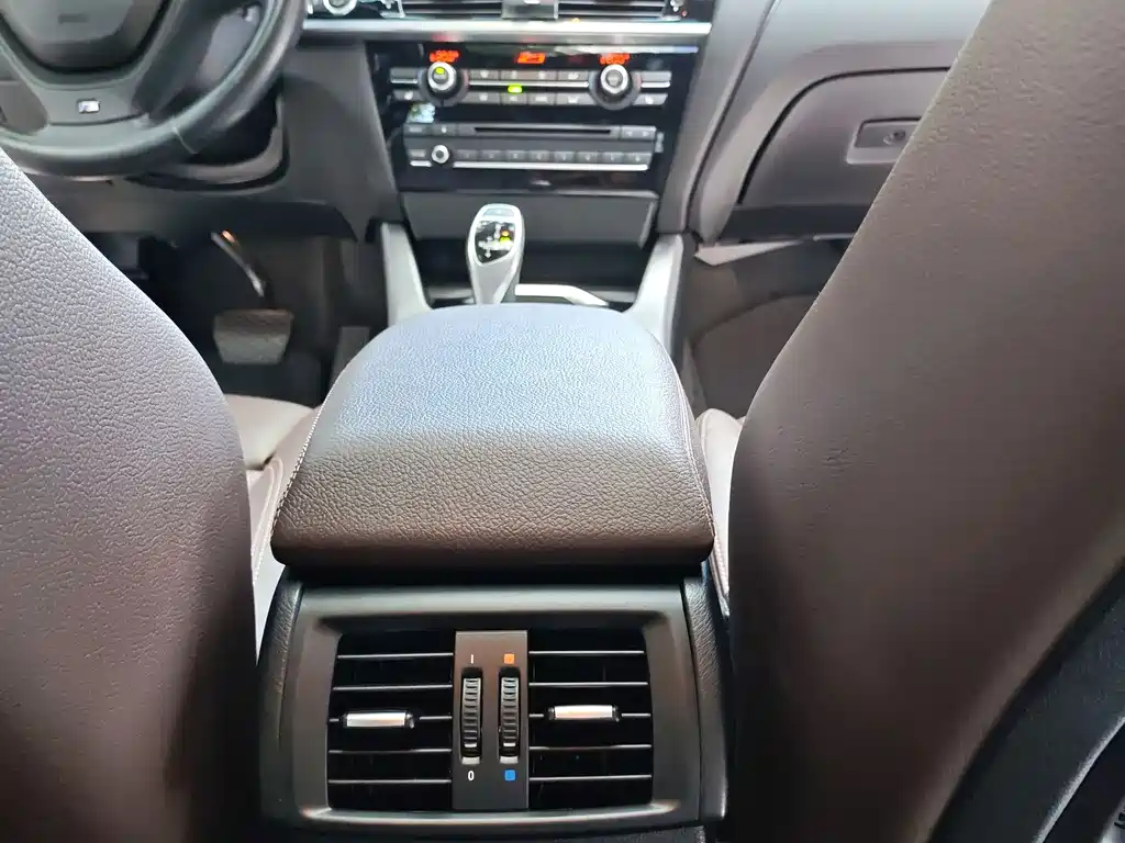 BMW X4 2015 — фото 10