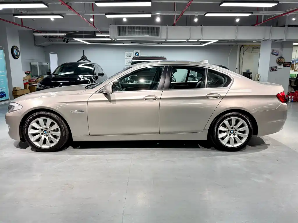 BMW 5 Series 2010 — фото 4