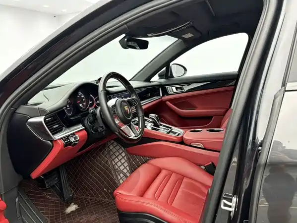 Porsche Panamera 2020
