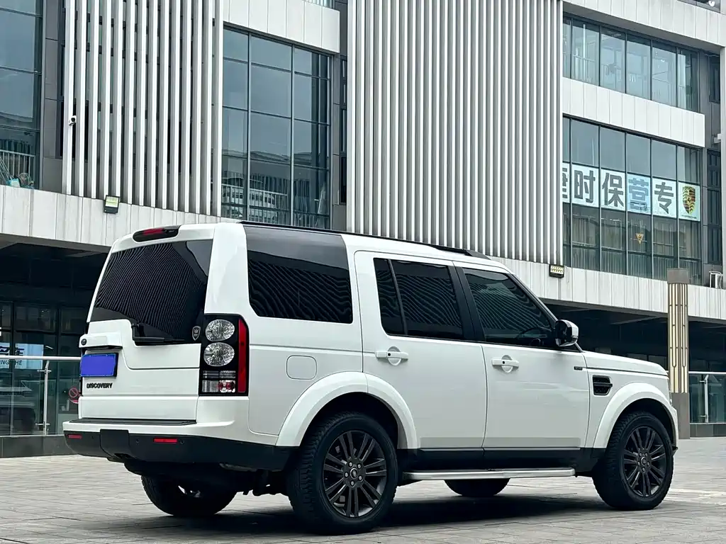 Land Rover Discovery 2016 — фото 8