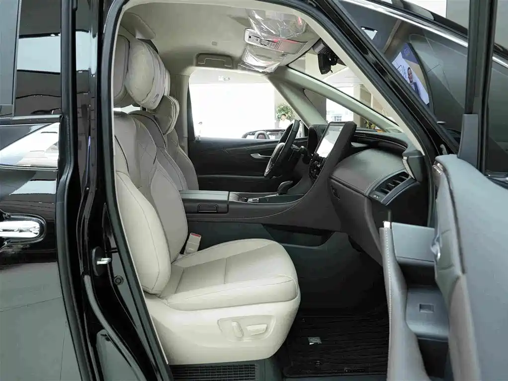 Toyota Alphard 2025 — фото 12