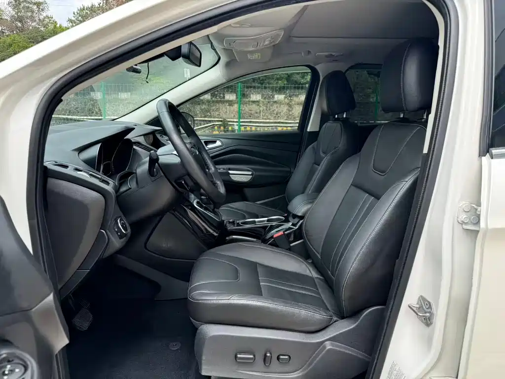 Ford Kuga 2015 — фото 5