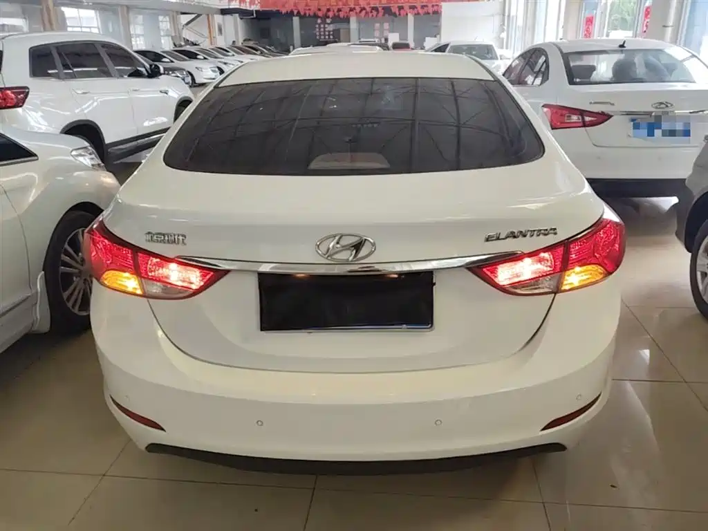 Hyundai Elantra Langdong 2016 — фото 6