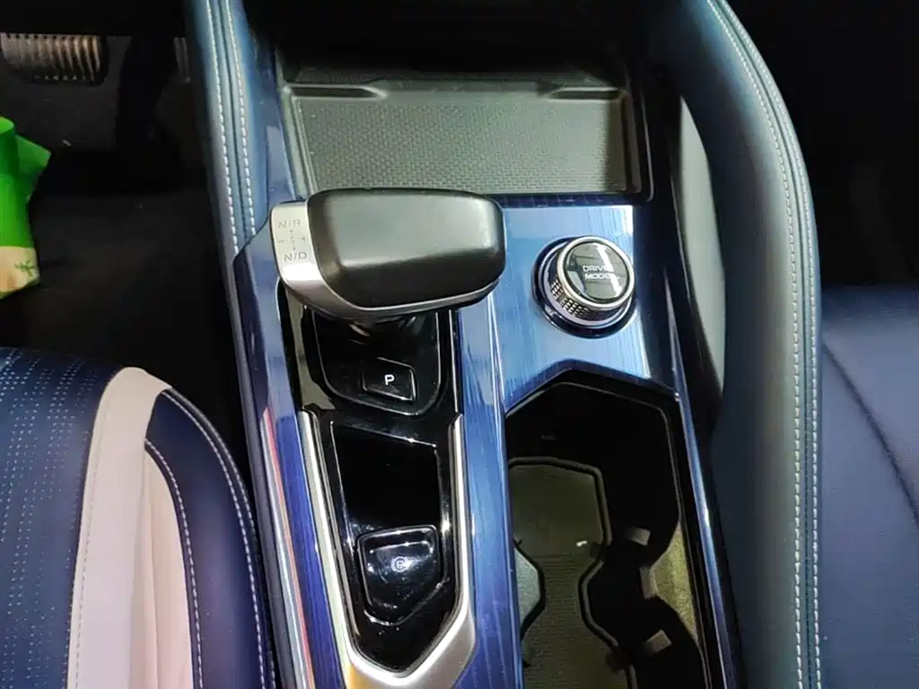 Geely Xingyue L 2023 — фото 14