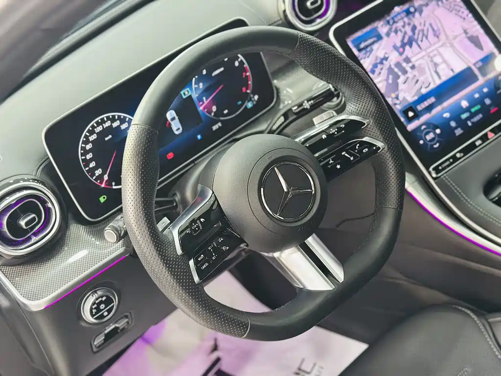 Mercedes-Benz C-Class 2024 — фото 14