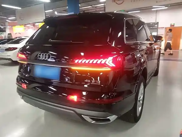 Audi Q7 2024