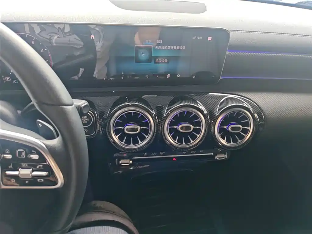Mercedes-Benz A-Class 2020 — фото 13