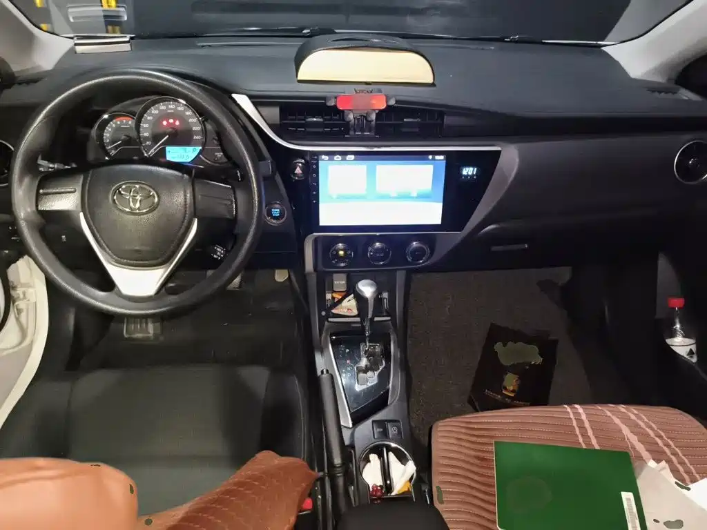 Toyota Corolla 2018 — фото 10