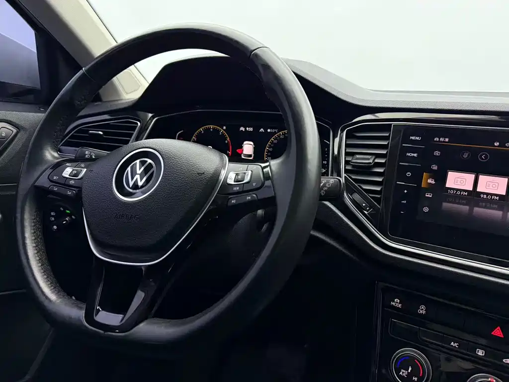 Volkswagen T-Roc 2021 — фото 16