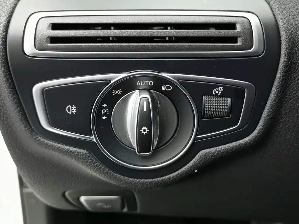Mercedes-Benz C-Class 2021 — фото 21