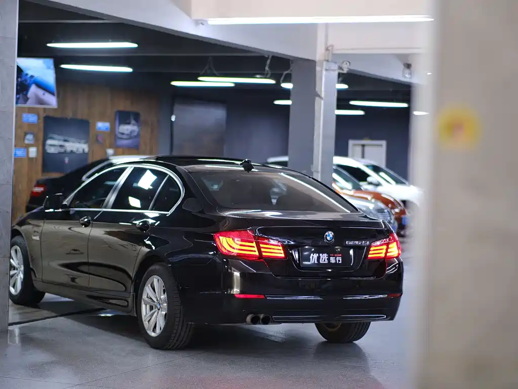 BMW 5 Series 2013 — фото 10