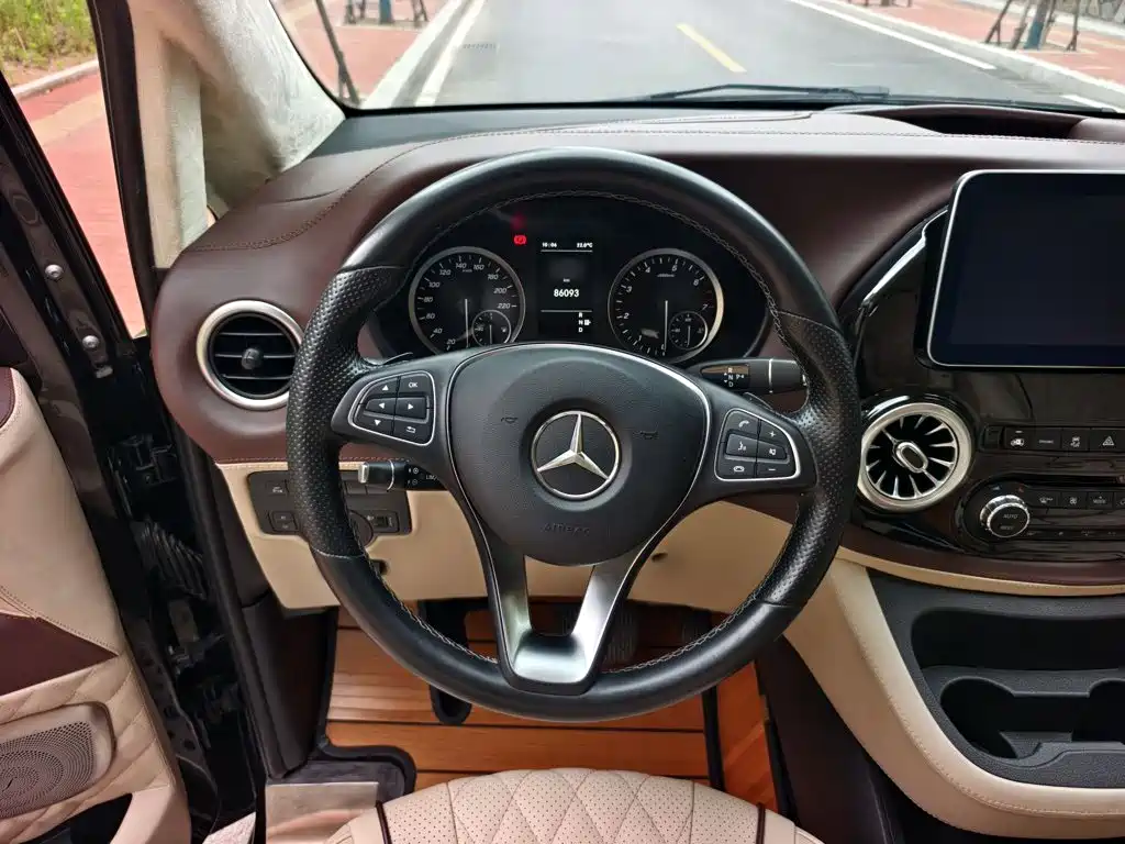 Mercedes-Benz Vito 2020 — фото 17