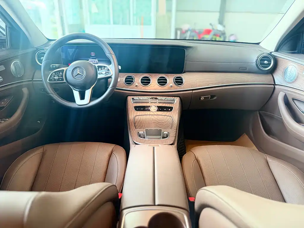Mercedes-Benz E-Class 2019 — фото 5