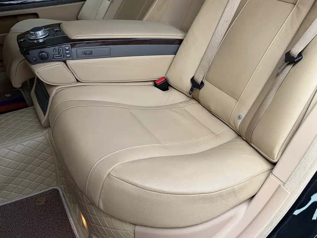 BMW 7 Series 2008 — фото 15