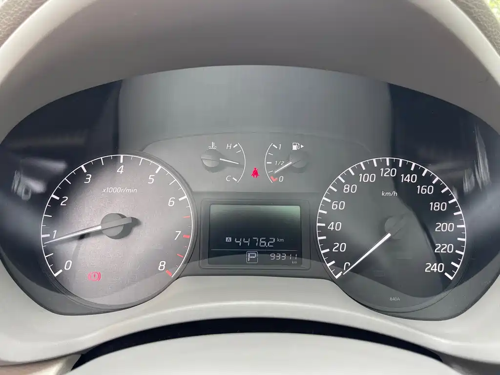 Nissan Sylphy 2015 — фото 8