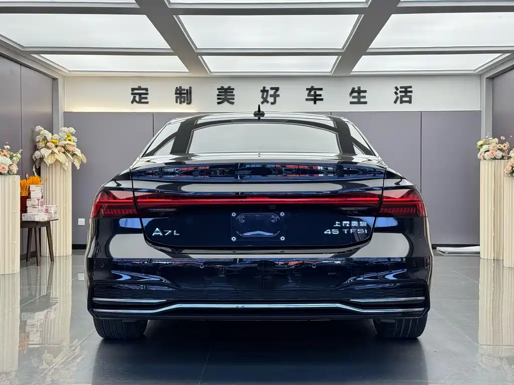 Audi A7L 2023 — фото 12