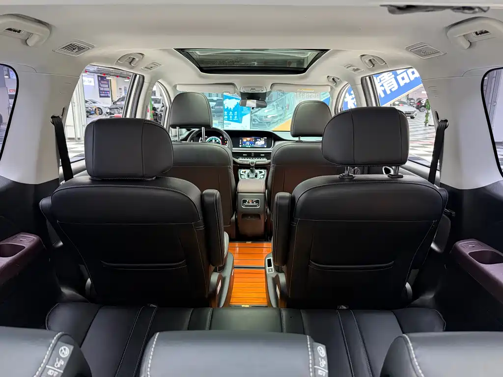 GAC Motor Trumpchi M6 2021 — фото 16
