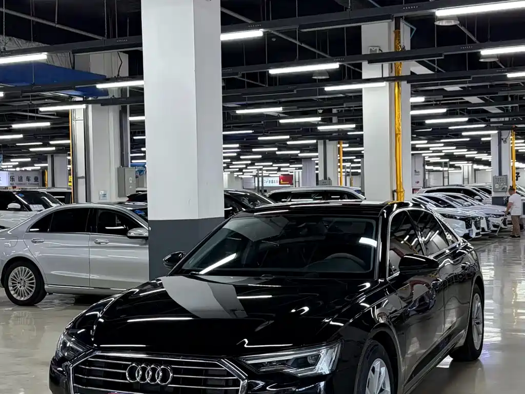 Audi A6L 2021 — фото 1
