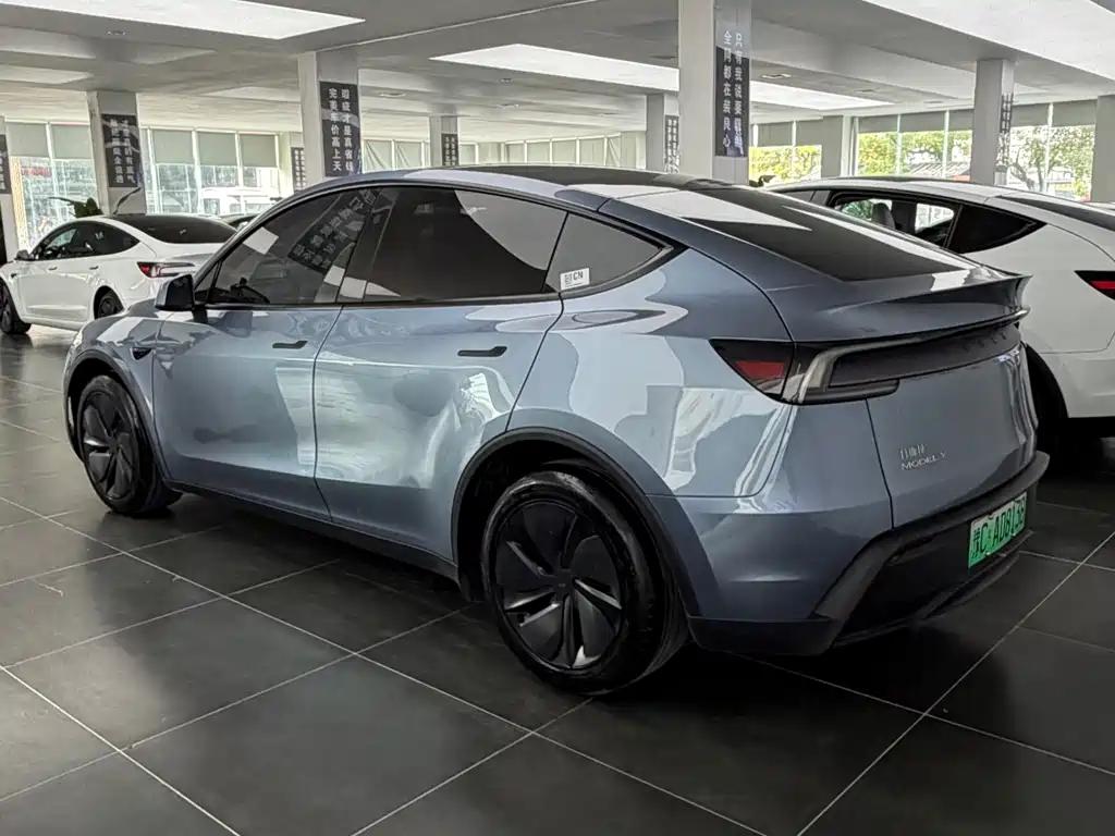 Tesla Model Y 2026 — фото 4