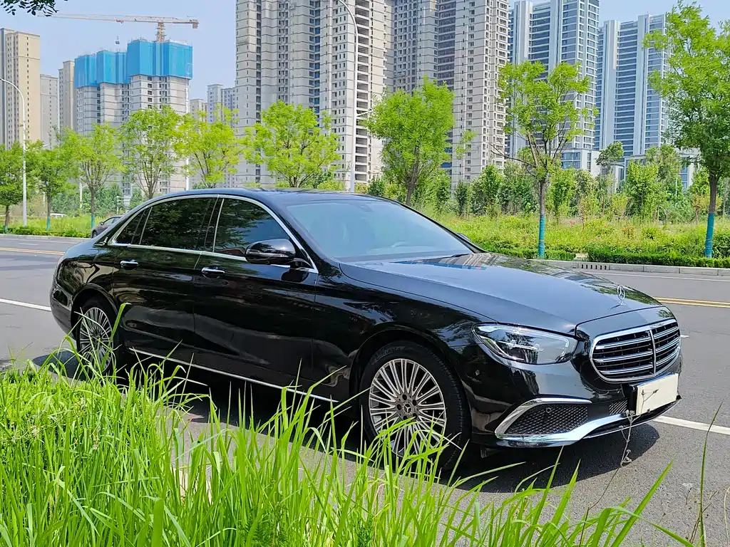 Mercedes-Benz E-Class 2023 — фото 3