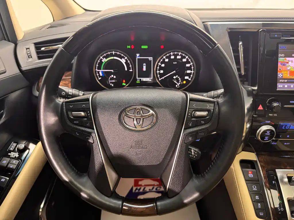 Toyota Alphard 2019 — фото 9