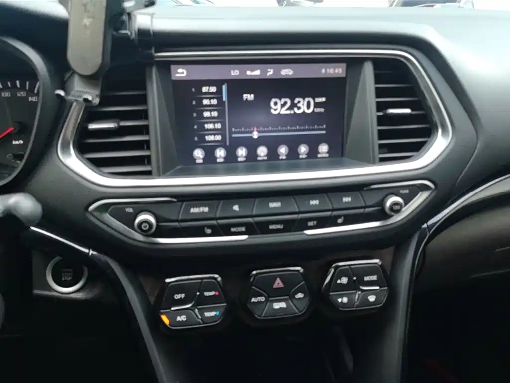 GAC Motor Trumpchi GS4 2017 — фото 13