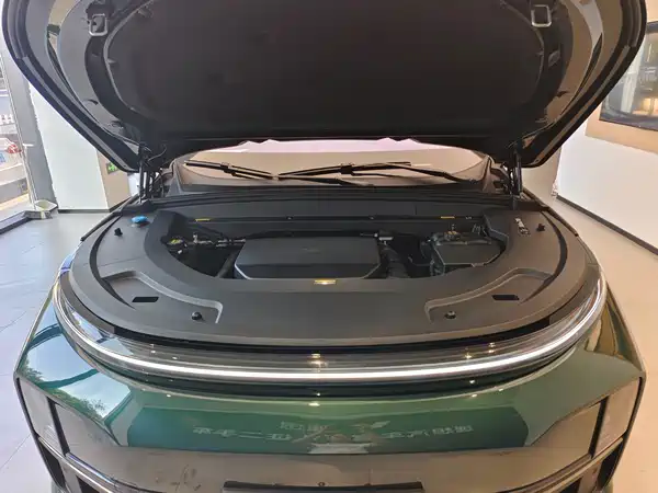 Li Auto L7 2025