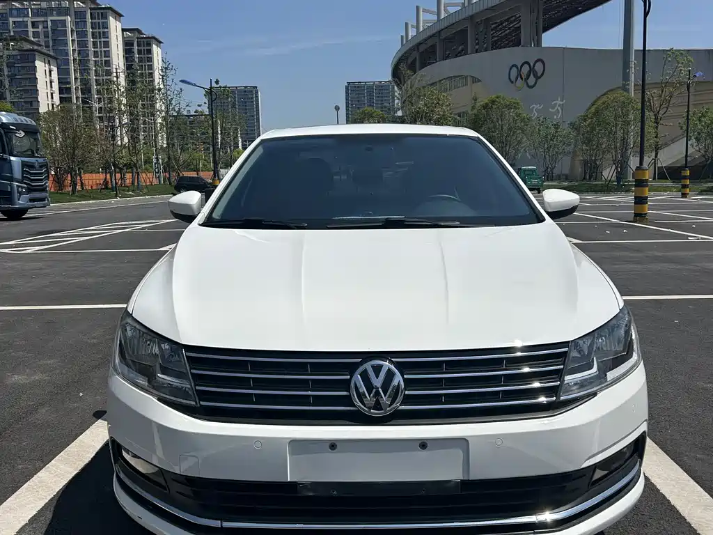 Volkswagen Lavida 2017 — фото 2
