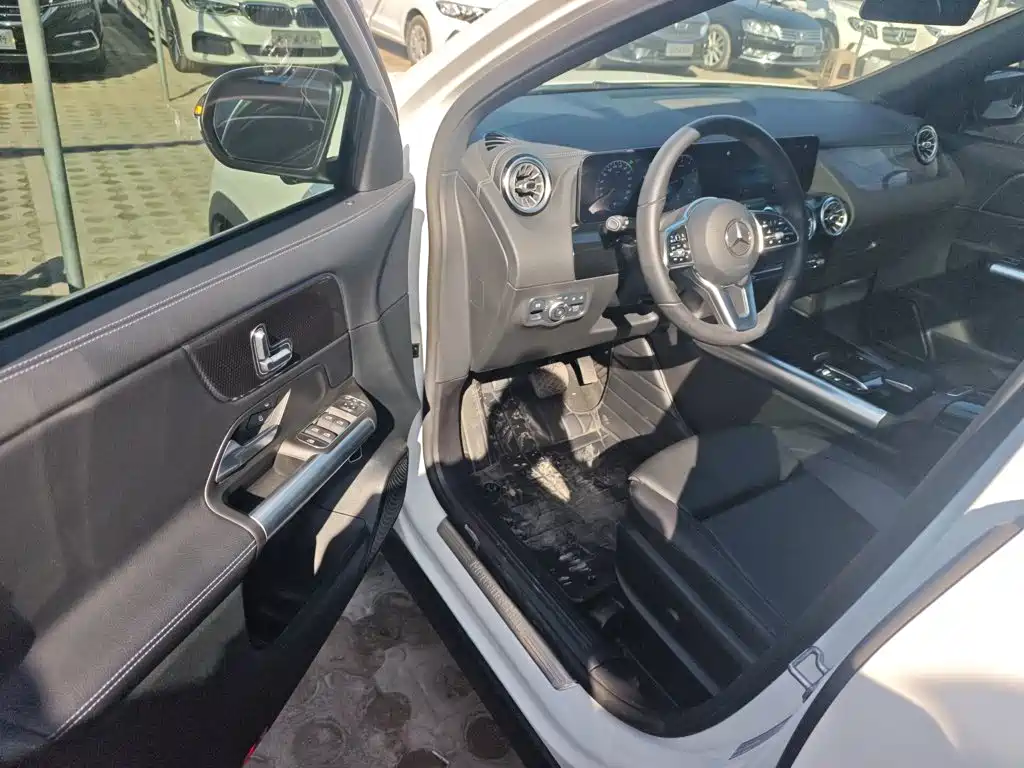Mercedes-Benz GLA 2021 — фото 12