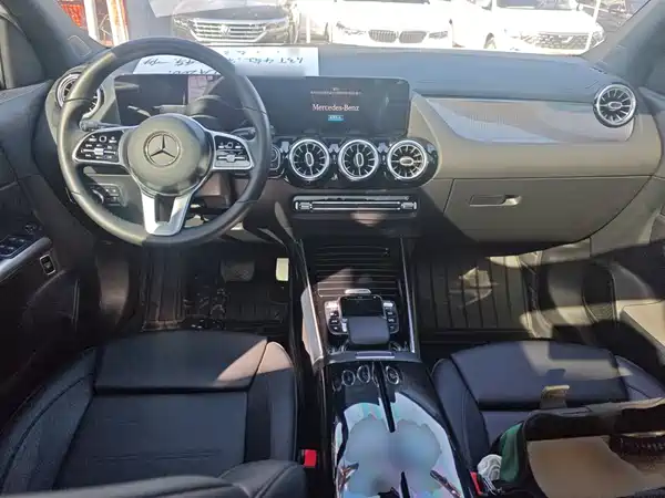 Mercedes-Benz GLA 2021