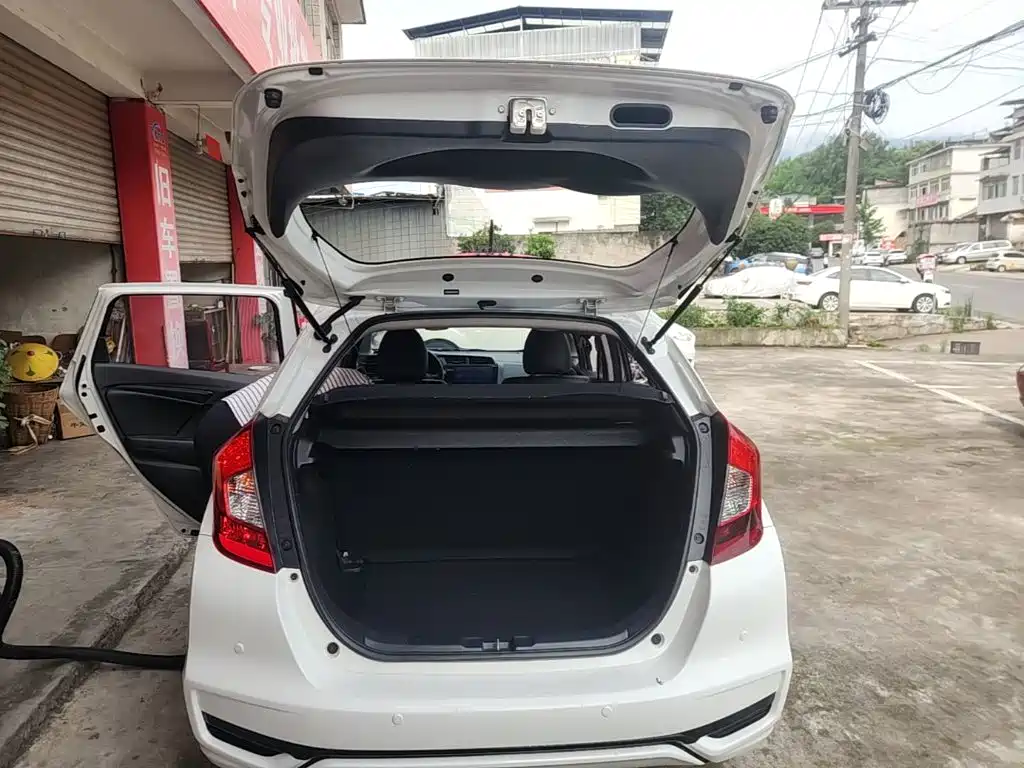 Honda Fit 2018 — фото 19