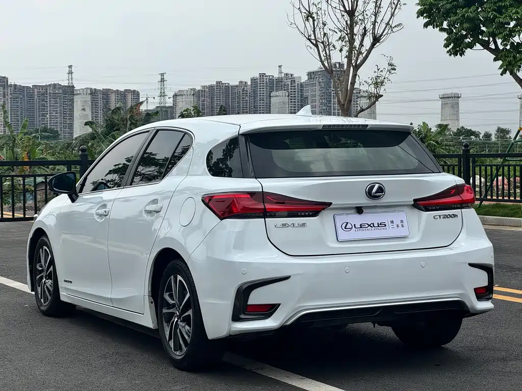 Lexus CT 2020 — фото 10