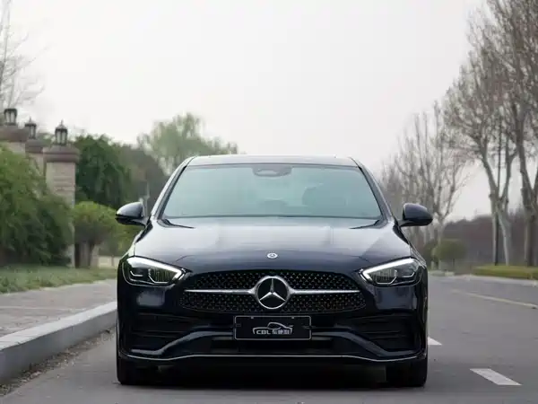 Mercedes-Benz C-Class 2024