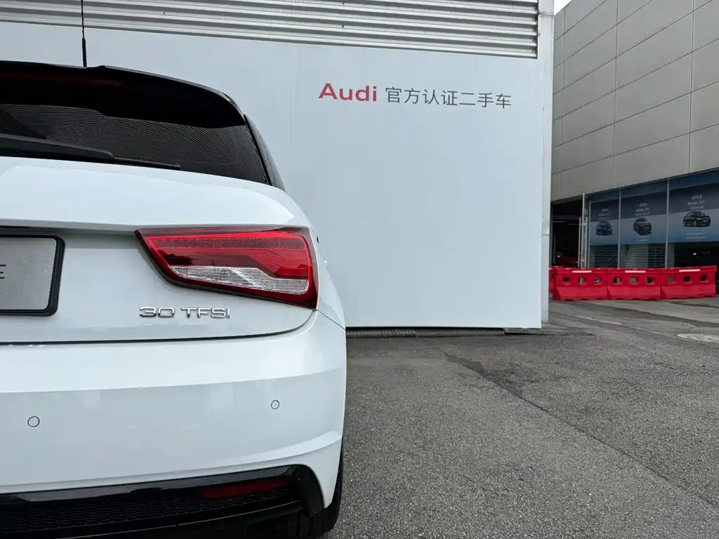 Audi A1 2018 — фото 18