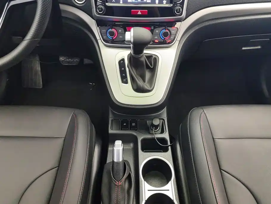 Haval M6 2020 — фото 16